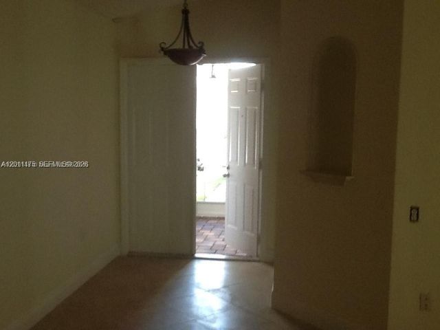 24 Gables Blvd 0, Weston, FL 33326