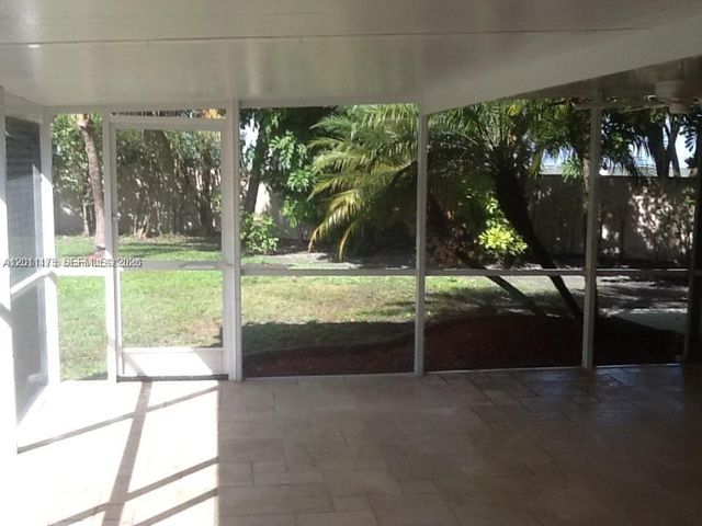 24 Gables Blvd 0, Weston, FL 33326