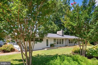 3 SHERIDAN RD, Arnold, MD 21012