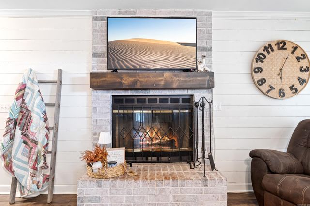 16 Himes Drive, Plummerville, AR 72127