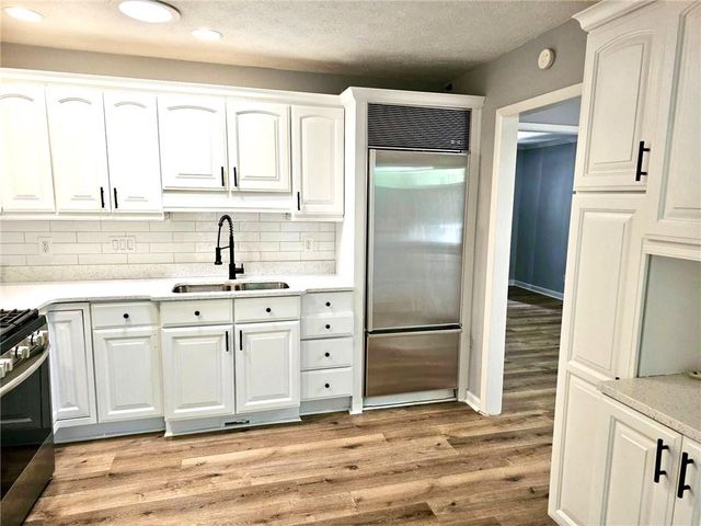 1244 Hickory Wood NE Drive, Woodstock, GA 30188