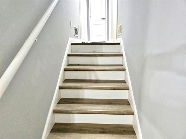 1244 Hickory Wood NE Drive, Woodstock, GA 30188