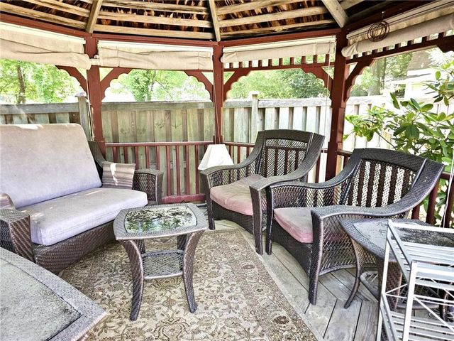 1244 Hickory Wood NE Drive, Woodstock, GA 30188