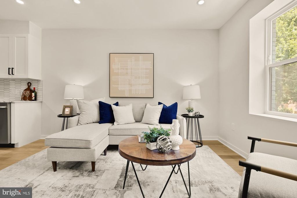 2610 41ST ST NW #4, Washington, DC 20007