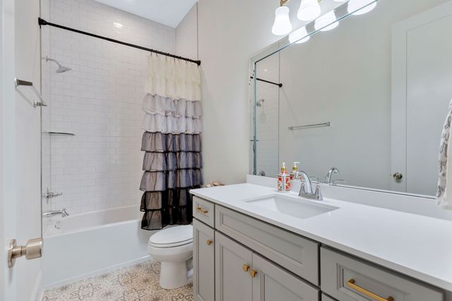 1109 Angela Ann Ct, Nolensville, TN 37135