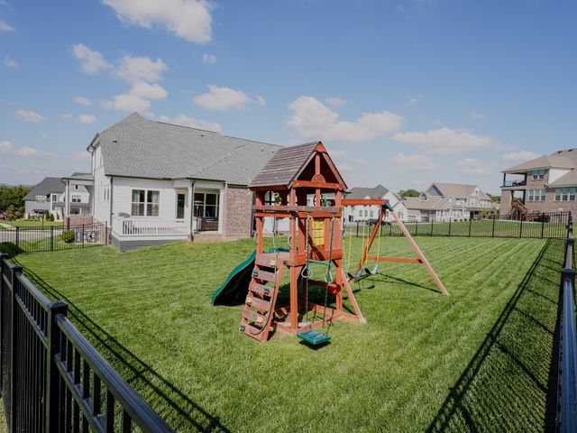 1109 Angela Ann Ct, Nolensville, TN 37135