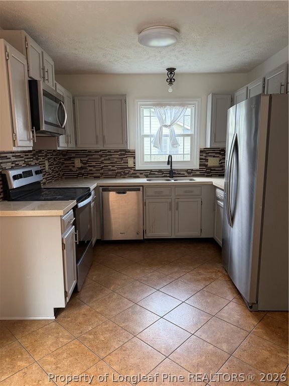 1315 Oak Knolls Drive, Fayetteville, NC 28314 — photo 5
