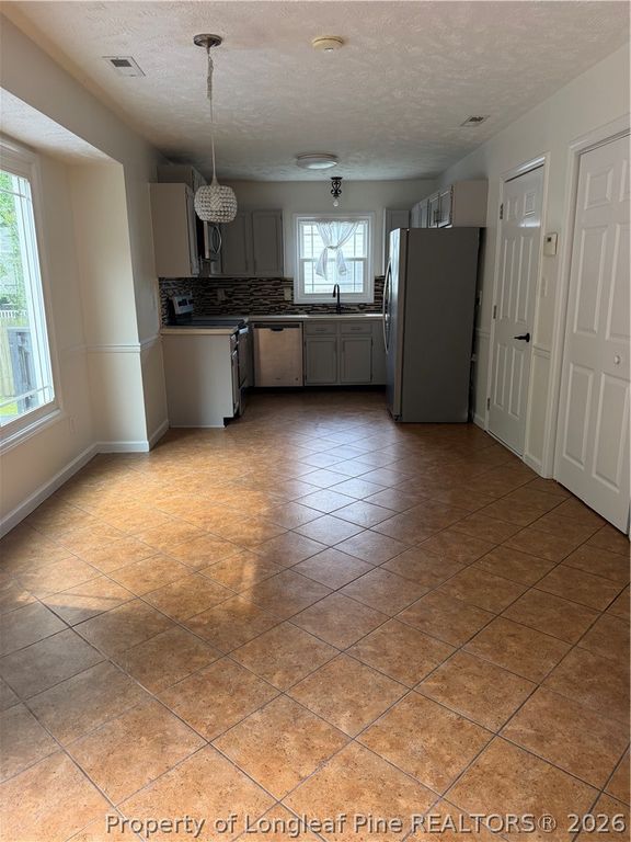 1315 Oak Knolls Drive, Fayetteville, NC 28314 — photo 6