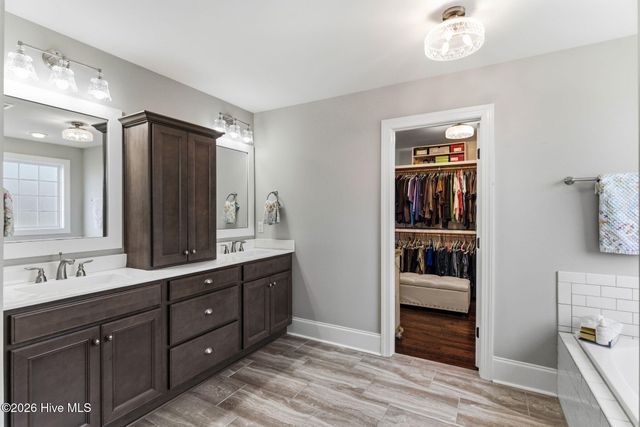8395 Penny Royal Lane, Wilmington, NC 28412