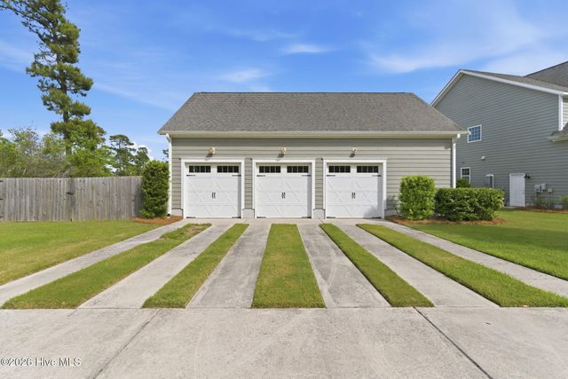 8395 Penny Royal Lane, Wilmington, NC 28412