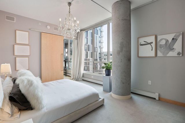 901 S 2nd Street 401, Minneapolis, MN 55415