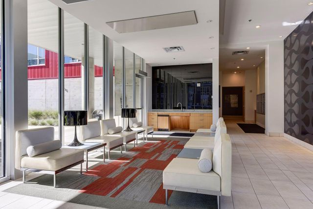 901 S 2nd Street 401, Minneapolis, MN 55415