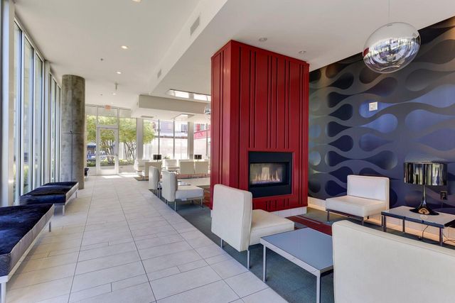 901 S 2nd Street 401, Minneapolis, MN 55415