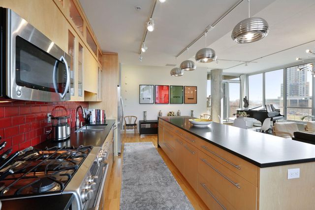 901 S 2nd Street 401, Minneapolis, MN 55415