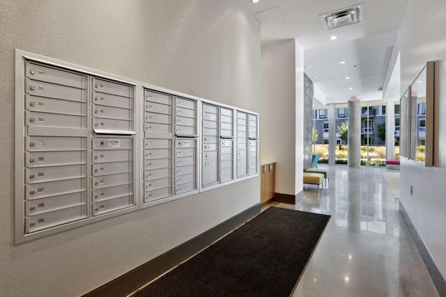 901 S 2nd Street 401, Minneapolis, MN 55415