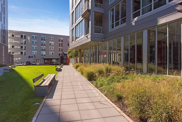 901 S 2nd Street 401, Minneapolis, MN 55415