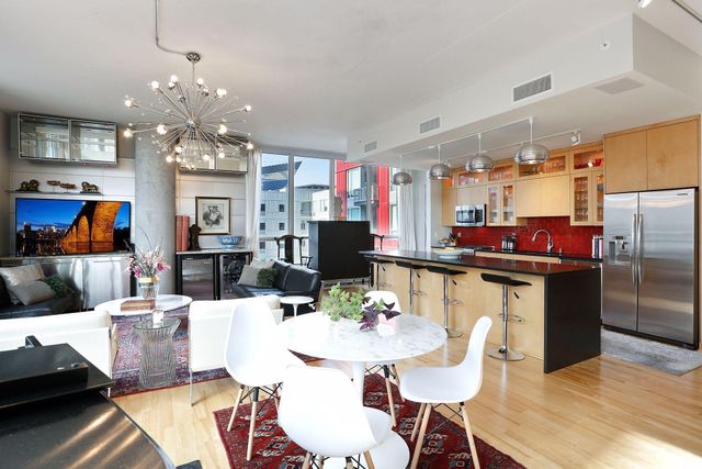 901 S 2nd Street 401, Minneapolis, MN 55415