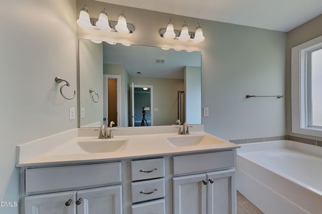 51 Tall Oak Court, Clayton, NC 27520