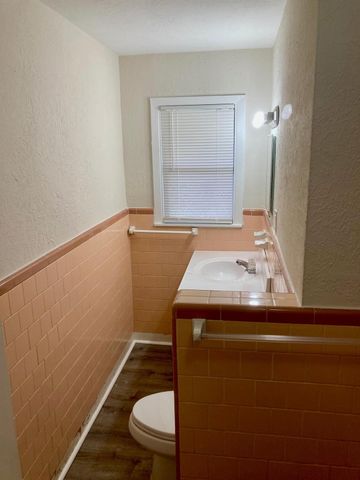 1601 20th Street, Galveston, TX 77550