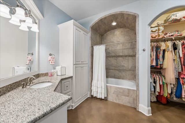 28203 Meadow Forest, Magnolia, TX 77355