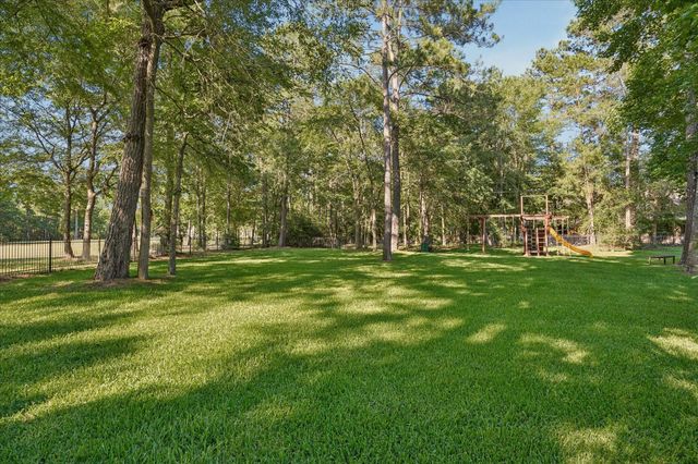 28203 Meadow Forest, Magnolia, TX 77355