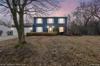 1811 Henbert Road, West Bloomfield, MI 48324