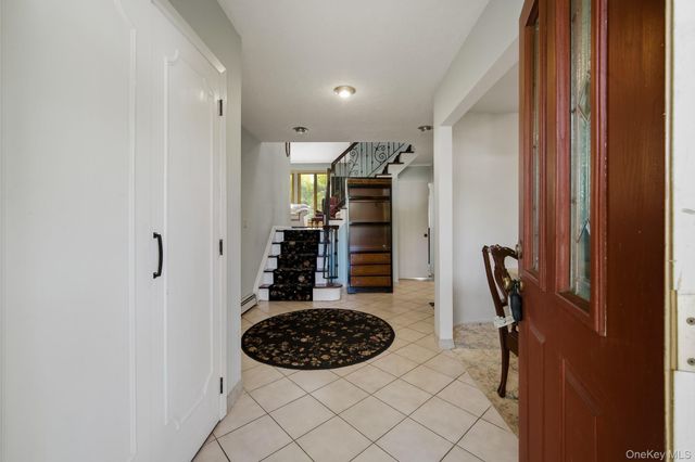 128 Tremper Street, Holbrook, NY 11741