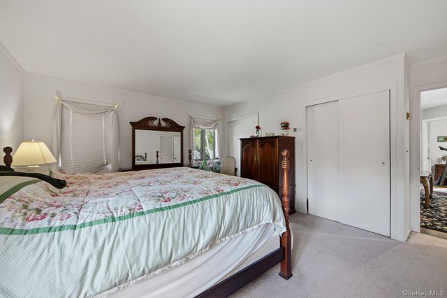 128 Tremper Street, Holbrook, NY 11741