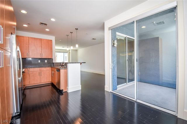 9050 West Tropicana Avenue 1129, Las Vegas, NV 89147