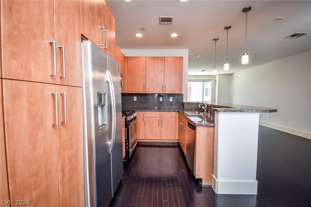 9050 West Tropicana Avenue 1129, Las Vegas, NV 89147