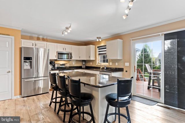 37 W EPPLEY DR, Carlisle, PA 17015