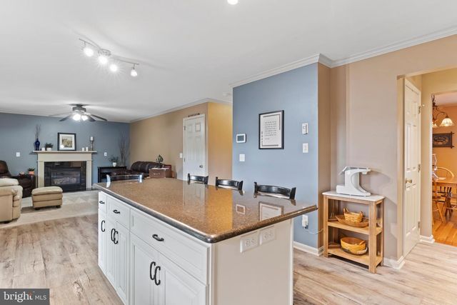 37 W EPPLEY DR, Carlisle, PA 17015