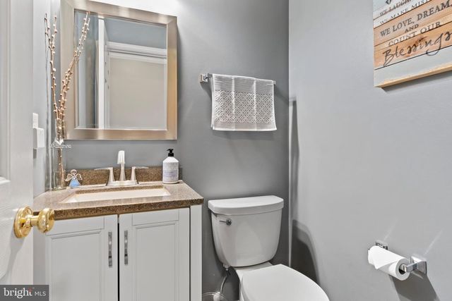 37 W EPPLEY DR, Carlisle, PA 17015