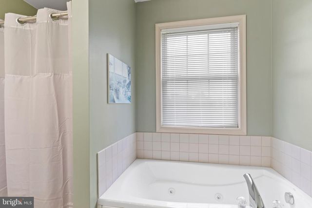 37 W EPPLEY DR, Carlisle, PA 17015