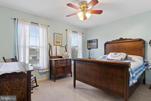 37 W EPPLEY DR, Carlisle, PA 17015