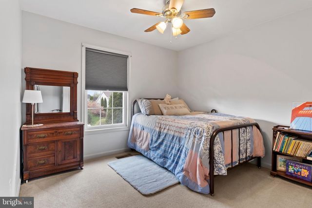 37 W EPPLEY DR, Carlisle, PA 17015