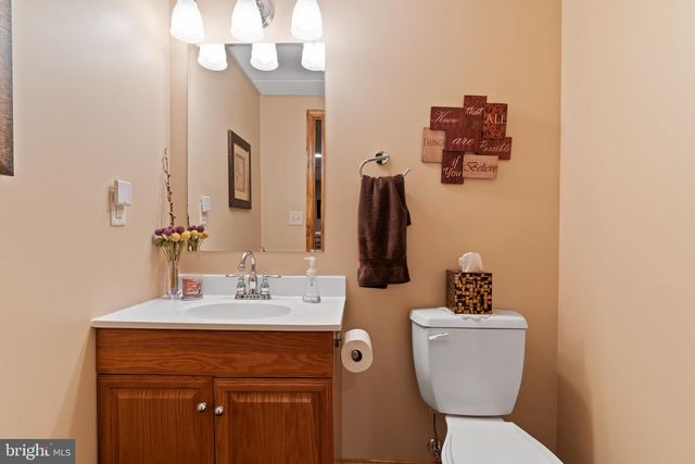 37 W EPPLEY DR, Carlisle, PA 17015