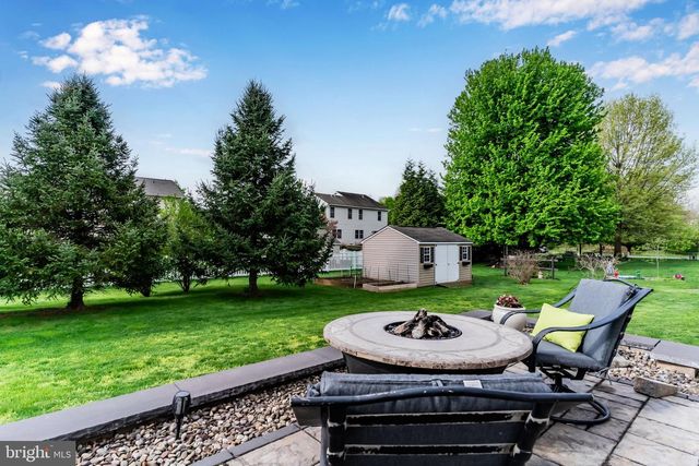 37 W EPPLEY DR, Carlisle, PA 17015