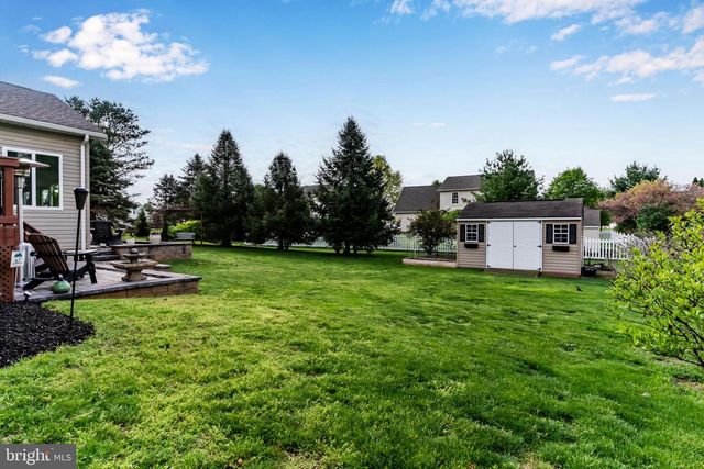 37 W EPPLEY DR, Carlisle, PA 17015