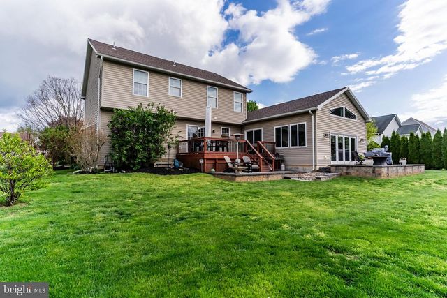 37 W EPPLEY DR, Carlisle, PA 17015