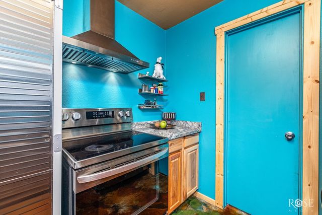 301 W Duncan Avenue, Mertzon, TX 76941