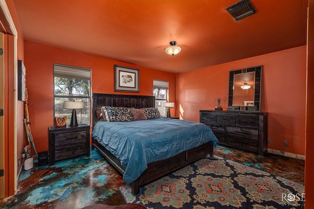 301 W Duncan Avenue, Mertzon, TX 76941