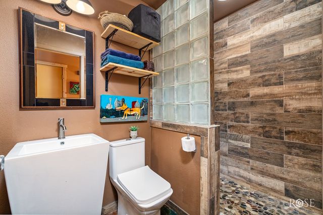 301 W Duncan Avenue, Mertzon, TX 76941