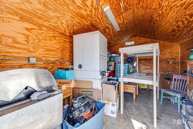 301 W Duncan Avenue, Mertzon, TX 76941