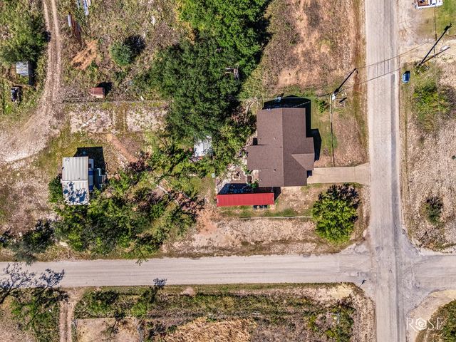 301 W Duncan Avenue, Mertzon, TX 76941