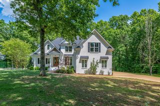 5111 SE Tater Peeler Rd, Lebanon, TN 37090