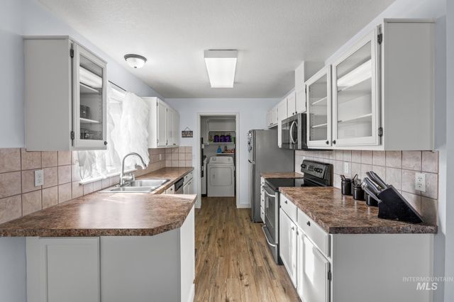 1100 Burnett Dr 245 A, Nampa, ID 83651