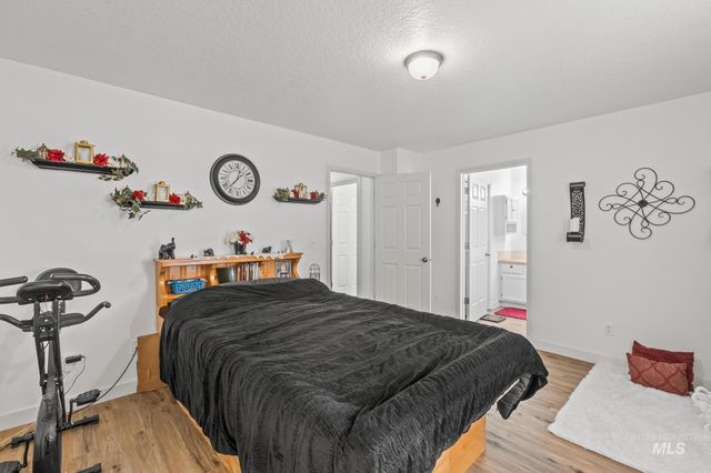1100 Burnett Dr 245 A, Nampa, ID 83651