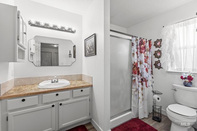 1100 Burnett Dr 245 A, Nampa, ID 83651