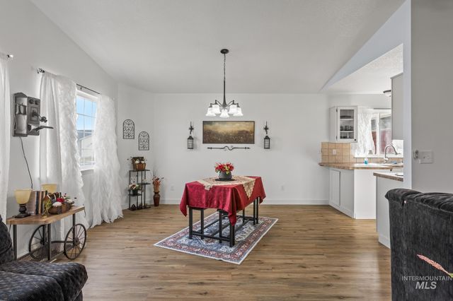 1100 Burnett Dr 245 A, Nampa, ID 83651